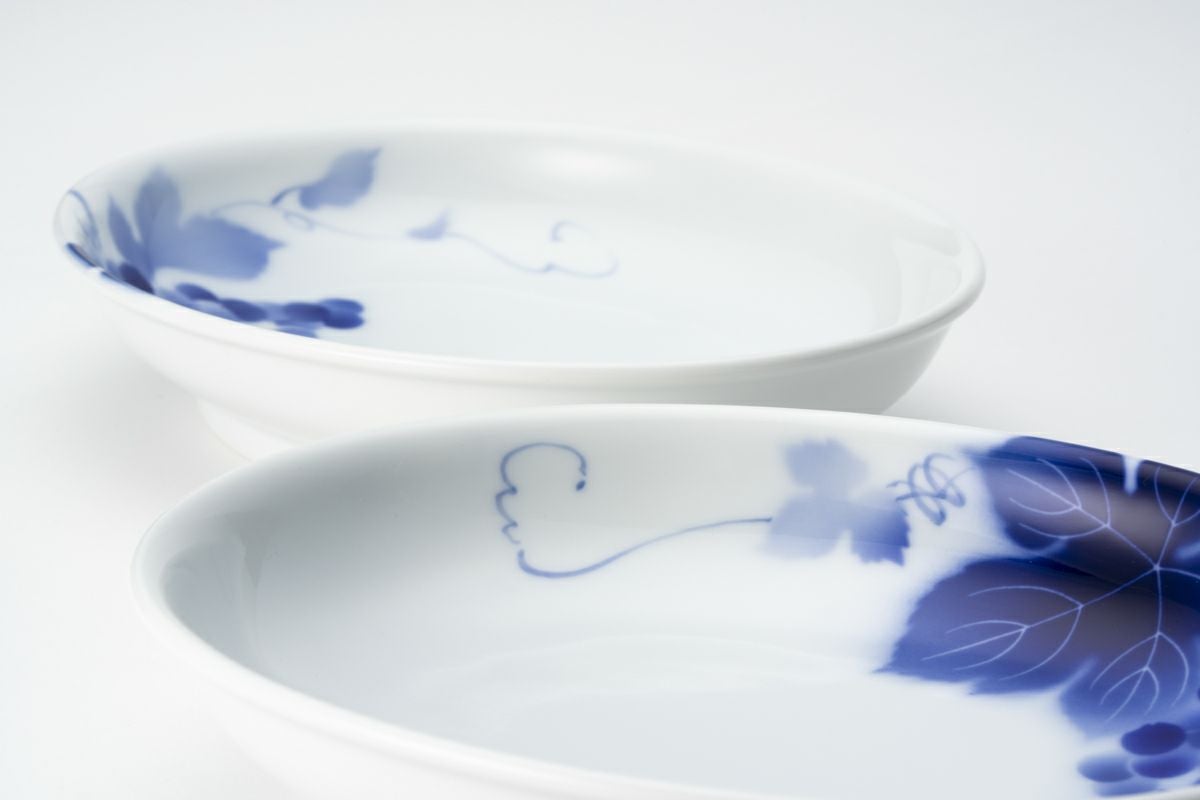 ブルーワイナリー ペア楕円和皿 | 有田焼 深川製磁｜公式オンラインストア