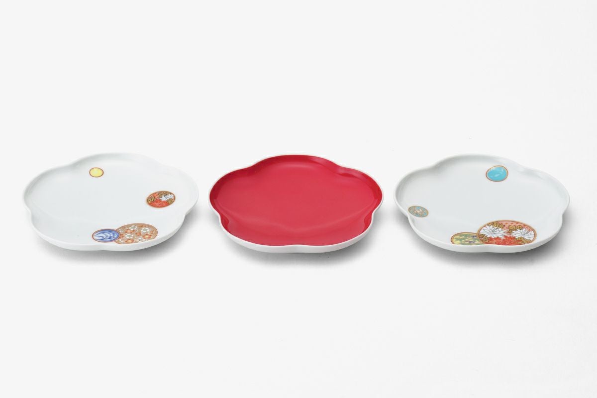 【未使用】深川製磁 トリプレット ふたり＋ONE 3枚セット 有田焼 結婚祝い 寿赤絵 トリプレット緋（AKE）3枚組径 14cm | 有田焼 深川製磁