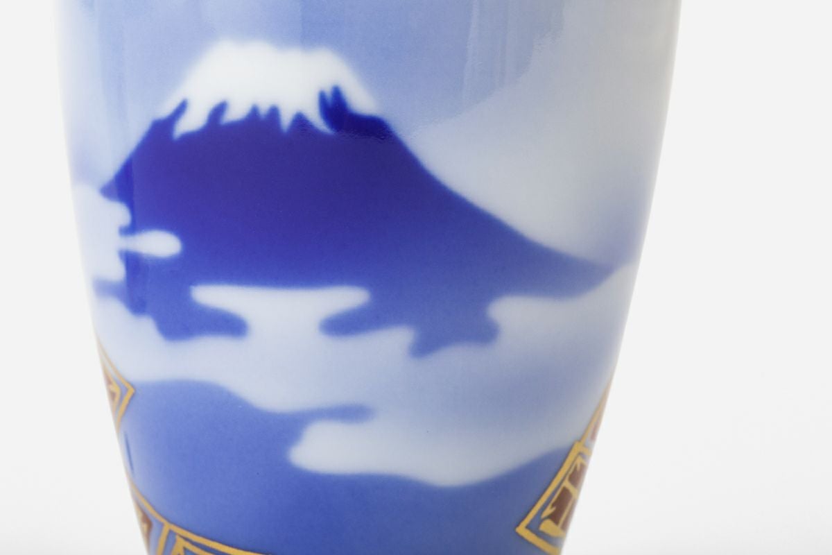 富士に金彩 組酒杯 | 有田焼 深川製磁｜公式オンラインストア