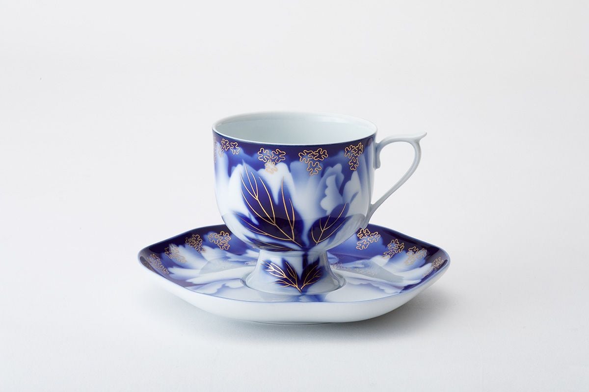 深川製磁 オリエンタルブルー 高台珈琲椀皿 カップ＆ソーサー オリエンタルブルー 紅茶碗皿 | 有田焼 深川製磁｜公式オンラインストア