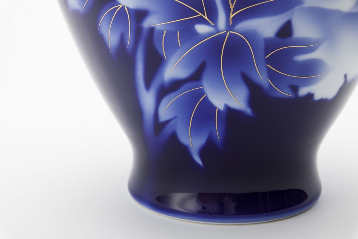 深川製磁 新品未使用超美品！ 瑠璃 牡丹 金彩 花瓶 大花瓶 花生 高さ38cm ルリ牡丹 F型9号花生 | 有田焼 深川製磁｜公式オンラインストア