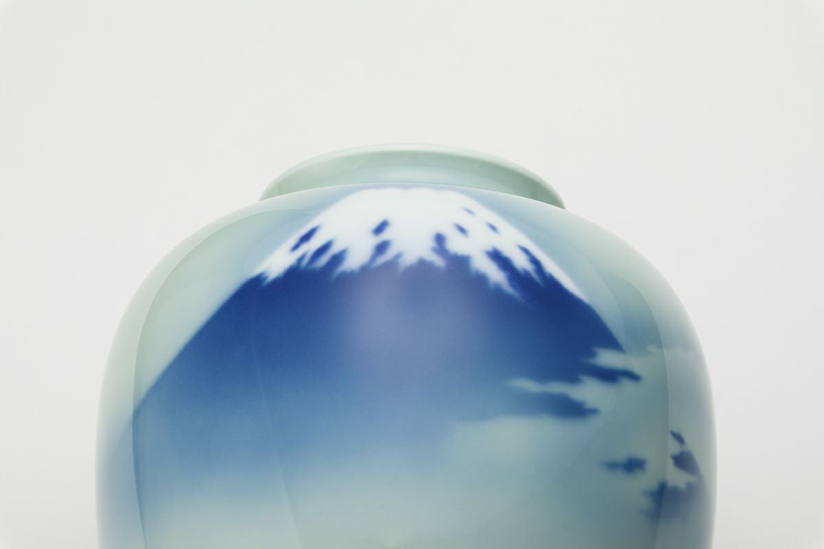 オールド深川製磁　山水図花瓶　銘有　昇然　高さ20.2cm　インテリア　有田焼 397/深川製磁 花瓶 山口昇然 墨絵 山水文 飾壷 花瓶 水墨画 金武自然画