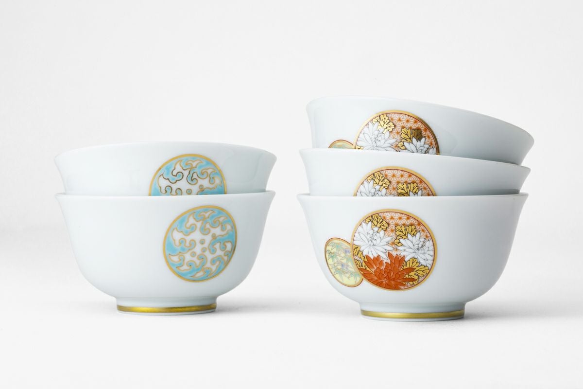 深川製磁 寿赤絵 華やぎセット 新作情報】寿赤絵 八角蓋物&モーニングカップ | 深川製磁 | 松坂屋