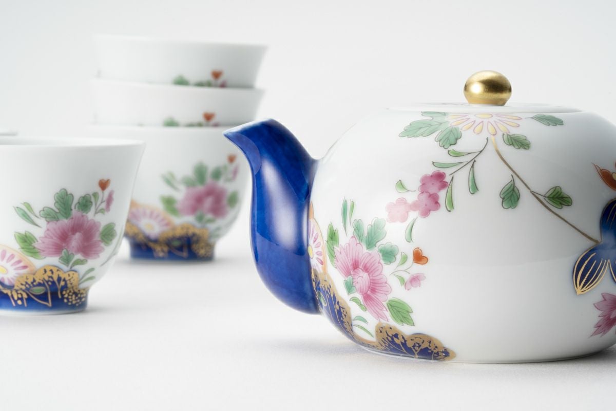 染錦絢爛草花絵 煎茶碗揃 | 有田焼 深川製磁｜公式オンラインストア