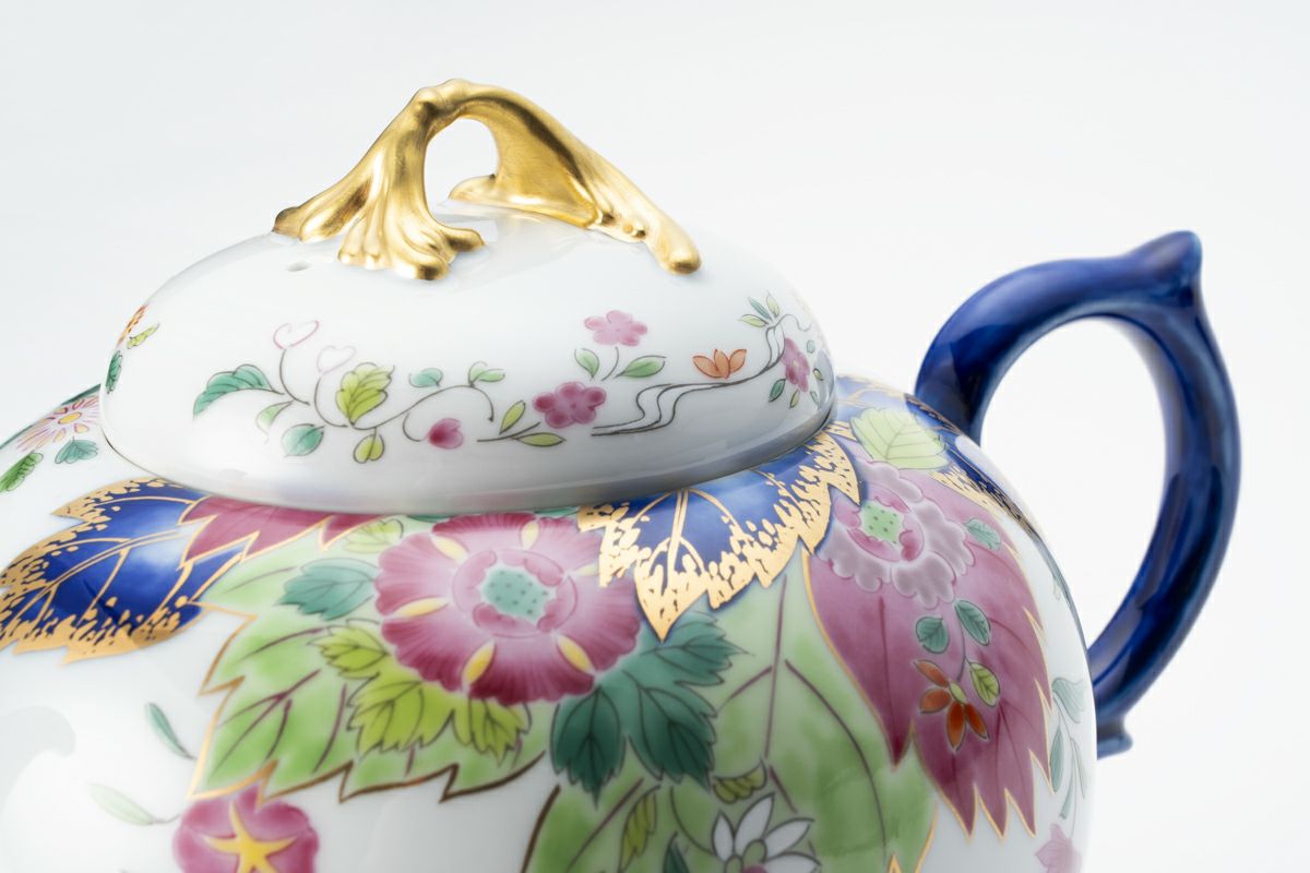 深川製磁 深川製 花瓶 染錦絢爛草花絵 花器 フラワーベース 染錦絢爛草花絵 花結びポット | 有田焼 深川製磁｜公式オンラインストア