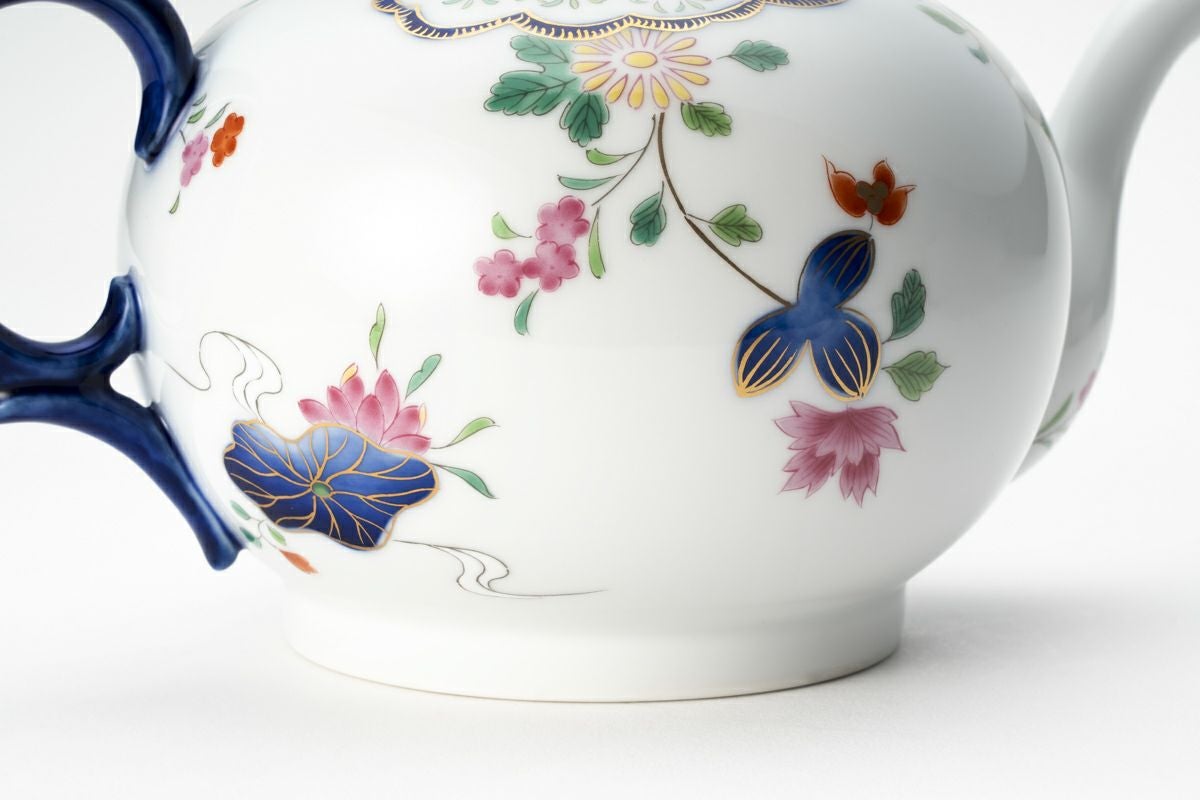 染錦絢爛草花絵 花結びポット | 有田焼 深川製磁｜公式オンラインストア