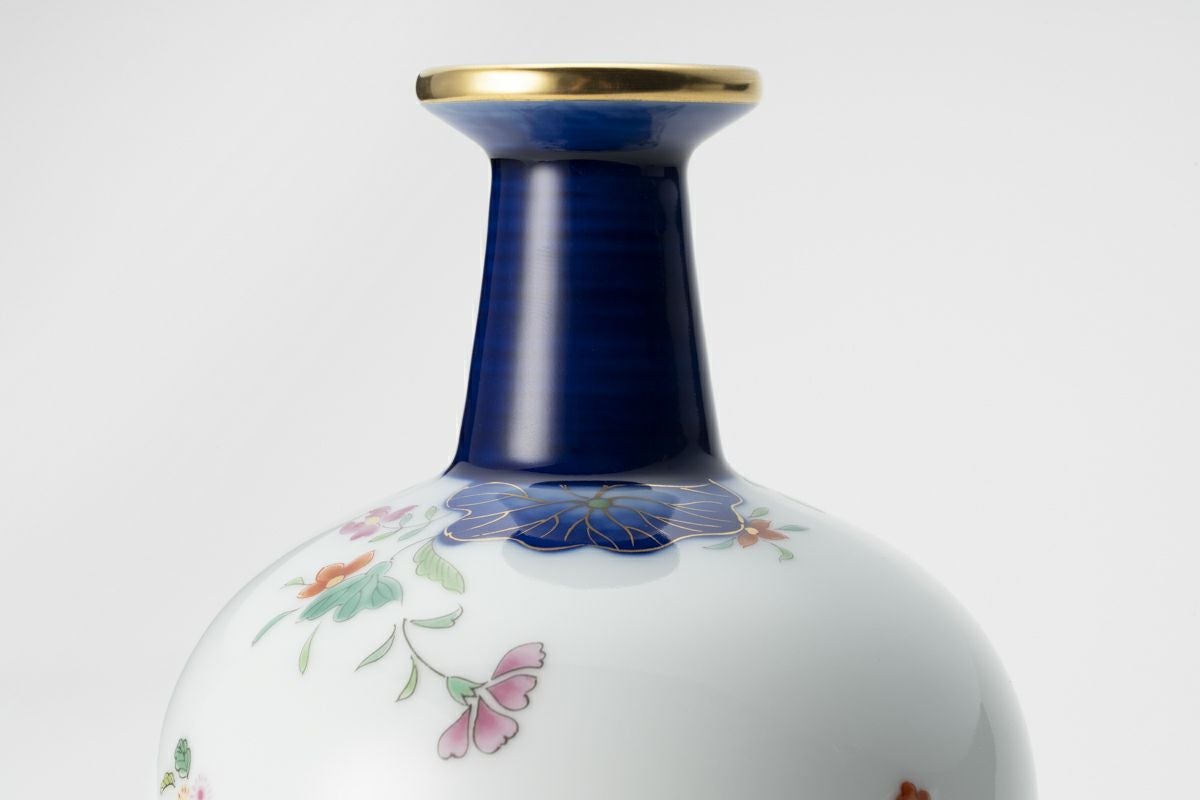 染錦絢爛草花絵 鶴首花生 | 有田焼 深川製磁｜公式オンラインストア