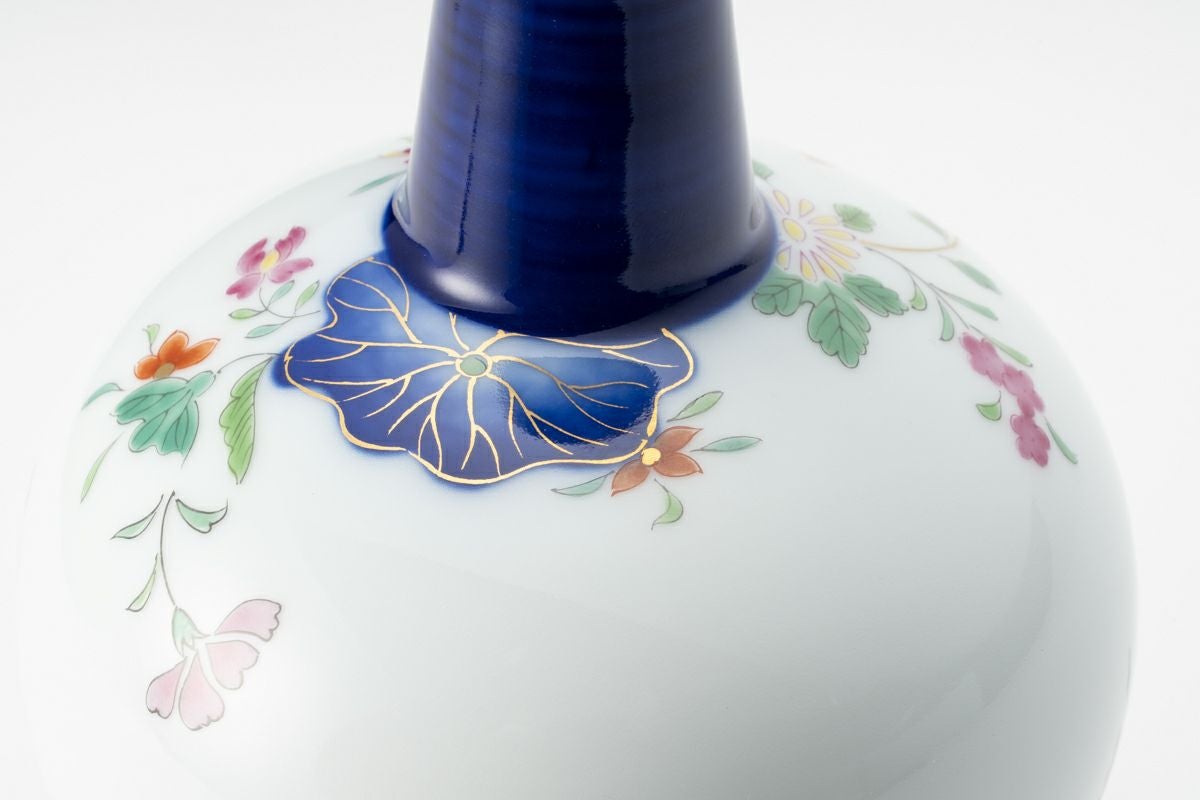 染錦絢爛草花絵 鶴首花生 | 有田焼 深川製磁｜公式オンラインストア
