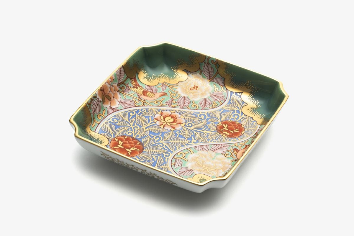 2008 オールドニッポン　金彩盛上泥漿龍図紋　皿　2客 手描き九谷焼 金龍飾りケーキ皿 直径18.5 高さ2