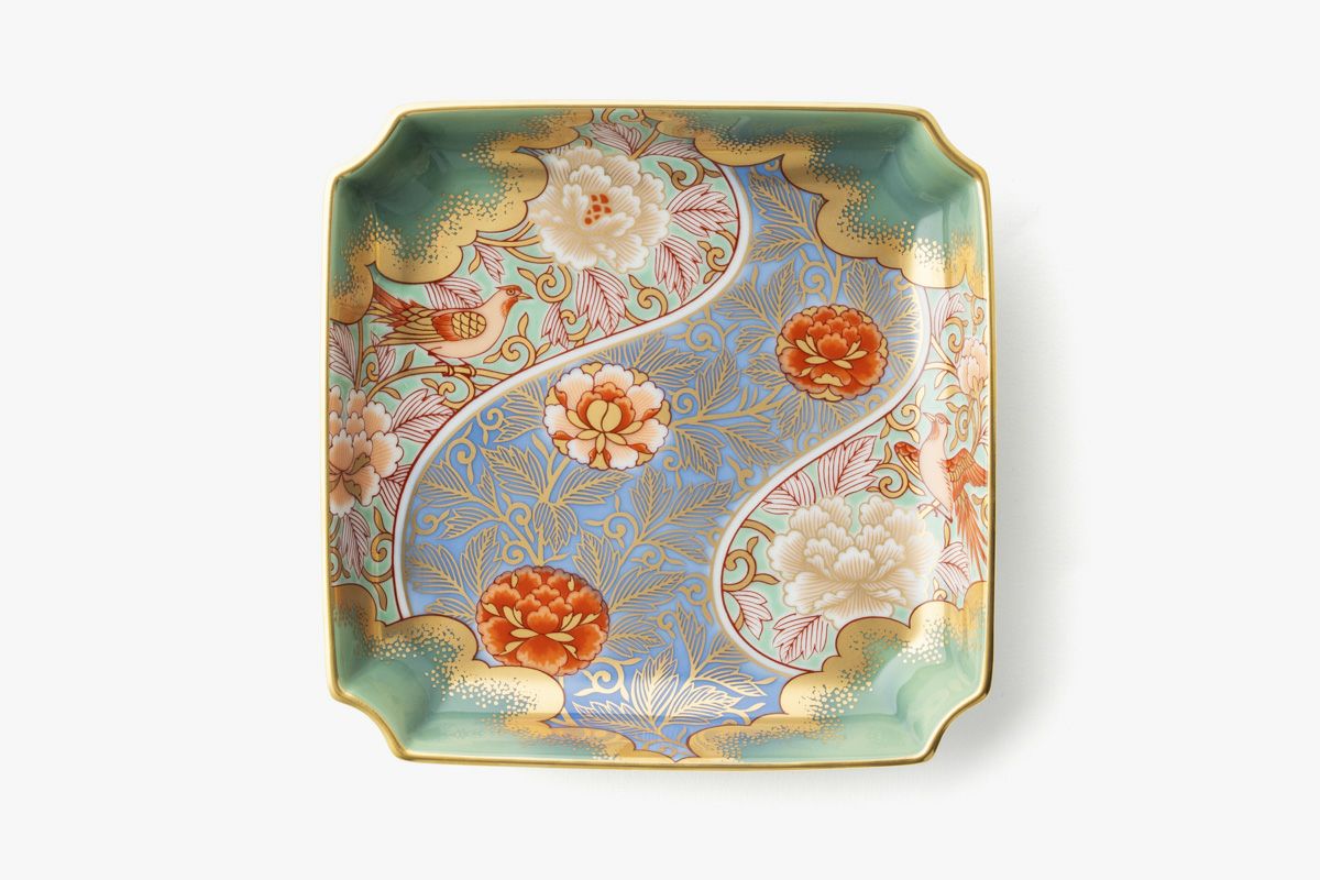 金襴手牡丹唐草ひわ色 飾皿 | 有田焼 深川製磁｜公式オンラインストア