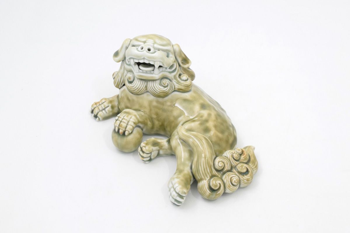 希少 入手困難品！ 深川製磁 オールド深川 白磁 獅子 置物 オブジェ 希少 入手困難品！ 深川製磁 オールド深川 白磁 獅子 置物 オブジェ