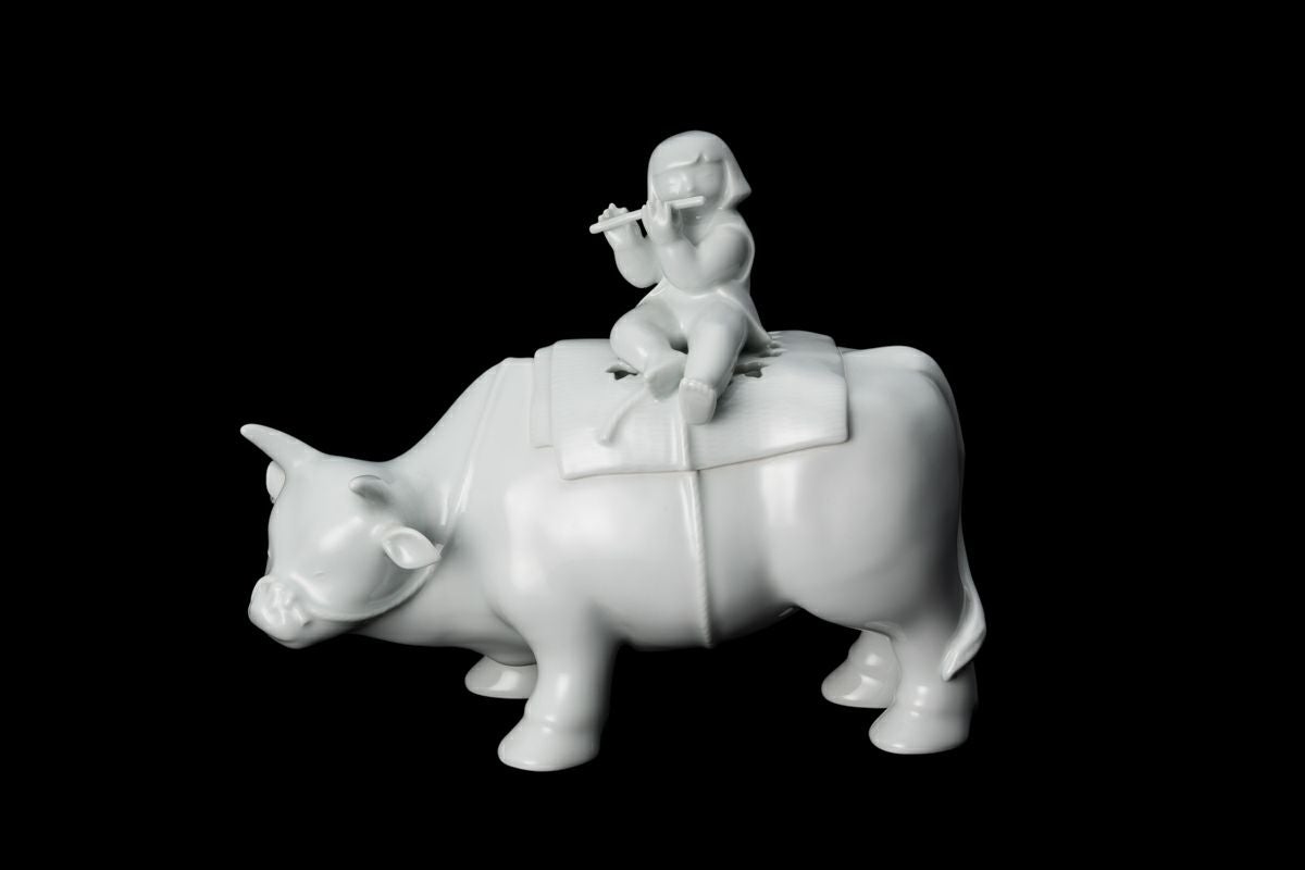 白磁牧童牛 置物 | 有田焼 深川製磁｜公式オンラインストア