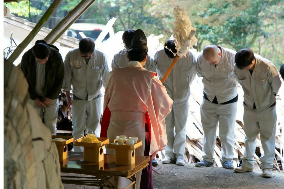 24谷窯深茶灰釉 花生 | 有田焼 深川製磁｜公式オンラインストア