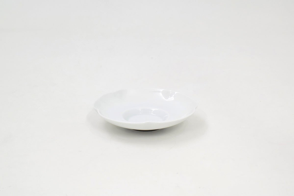 【深川製磁　百年庵】染錦ひょうたん　古伊万里型飯碗　飯碗 染錦ひょうたん古伊万里型飯碗 | 有田焼 深川製磁｜公式オンラインストア