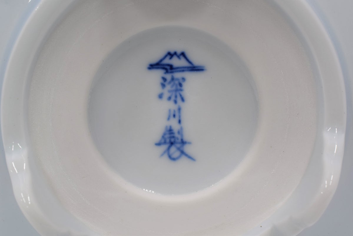 染付山水 竹彫刻つまみ香炉（絵変わり） | 有田焼 深川製磁｜公式